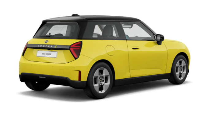 MINI Cooper 160kW SE Classic 54kWh 3dr Auto Electric Hatchback - Image 3